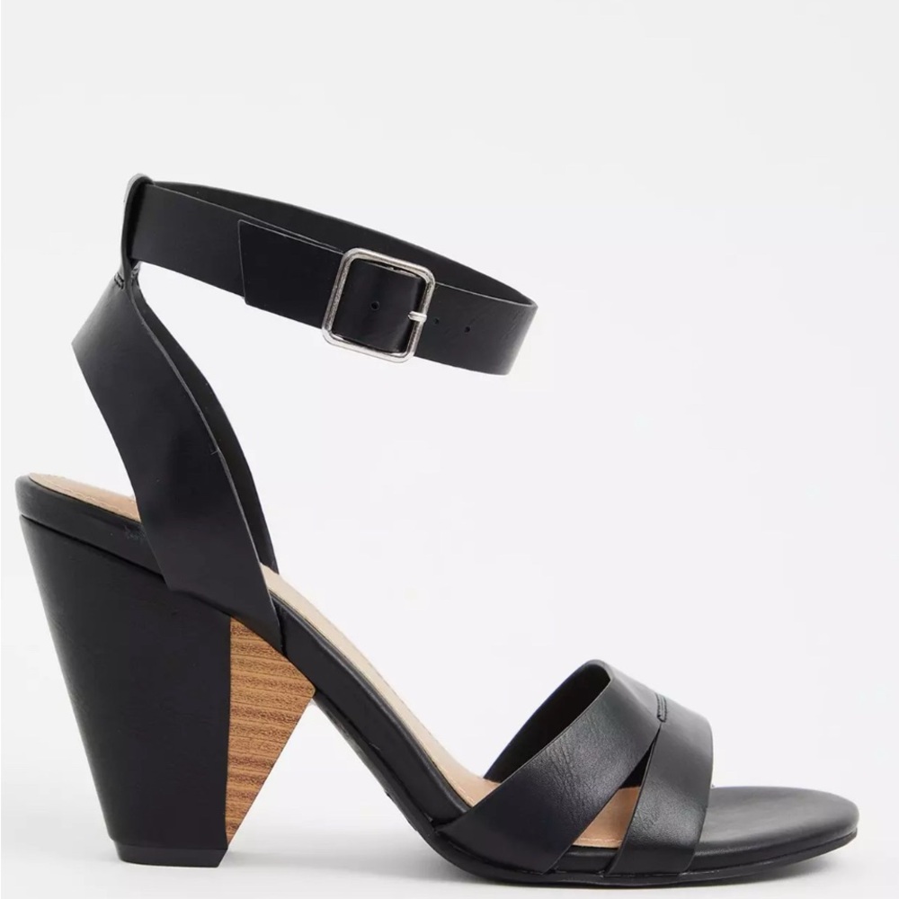 Torrid Black Strappy Block Heels NWT